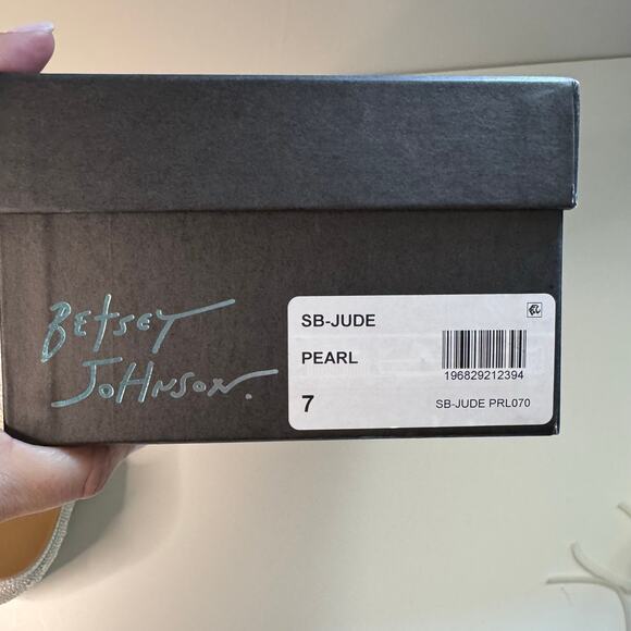 Betsey Johnson Womens White SB-Jude Pearl Beaded Ballet Flats Size 7M Wedding - Picture 9 of 10